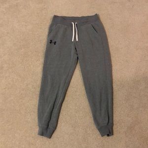 size small grey under armour joggers